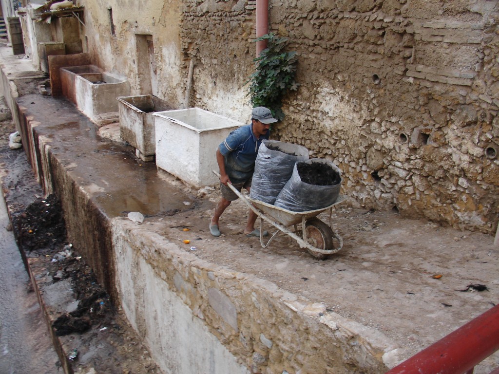 Am Fluss entlang wir die Wolle abtransportiert.